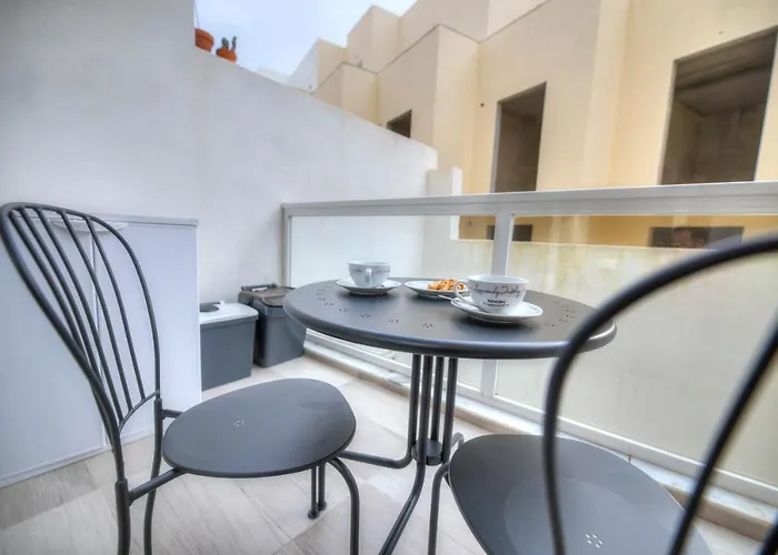 Modern And Bright 2Bedroom With Terrace Sard1-1